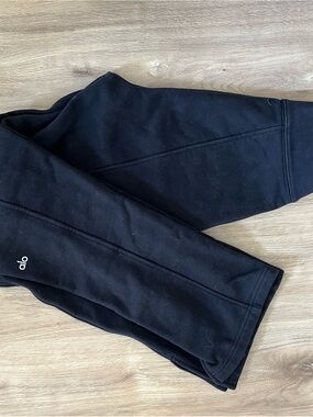 ALO Yoga sweats